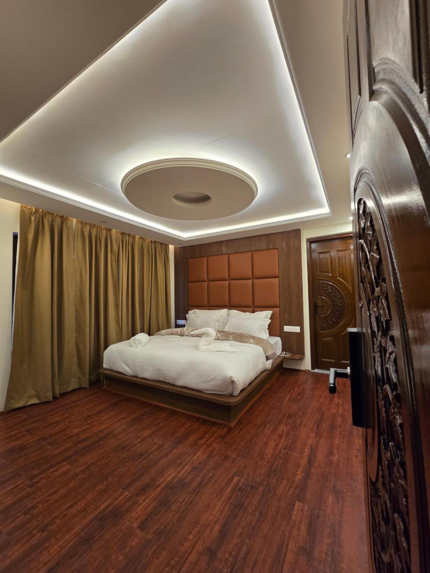Premier Pahalgam Hotel Exterior photo