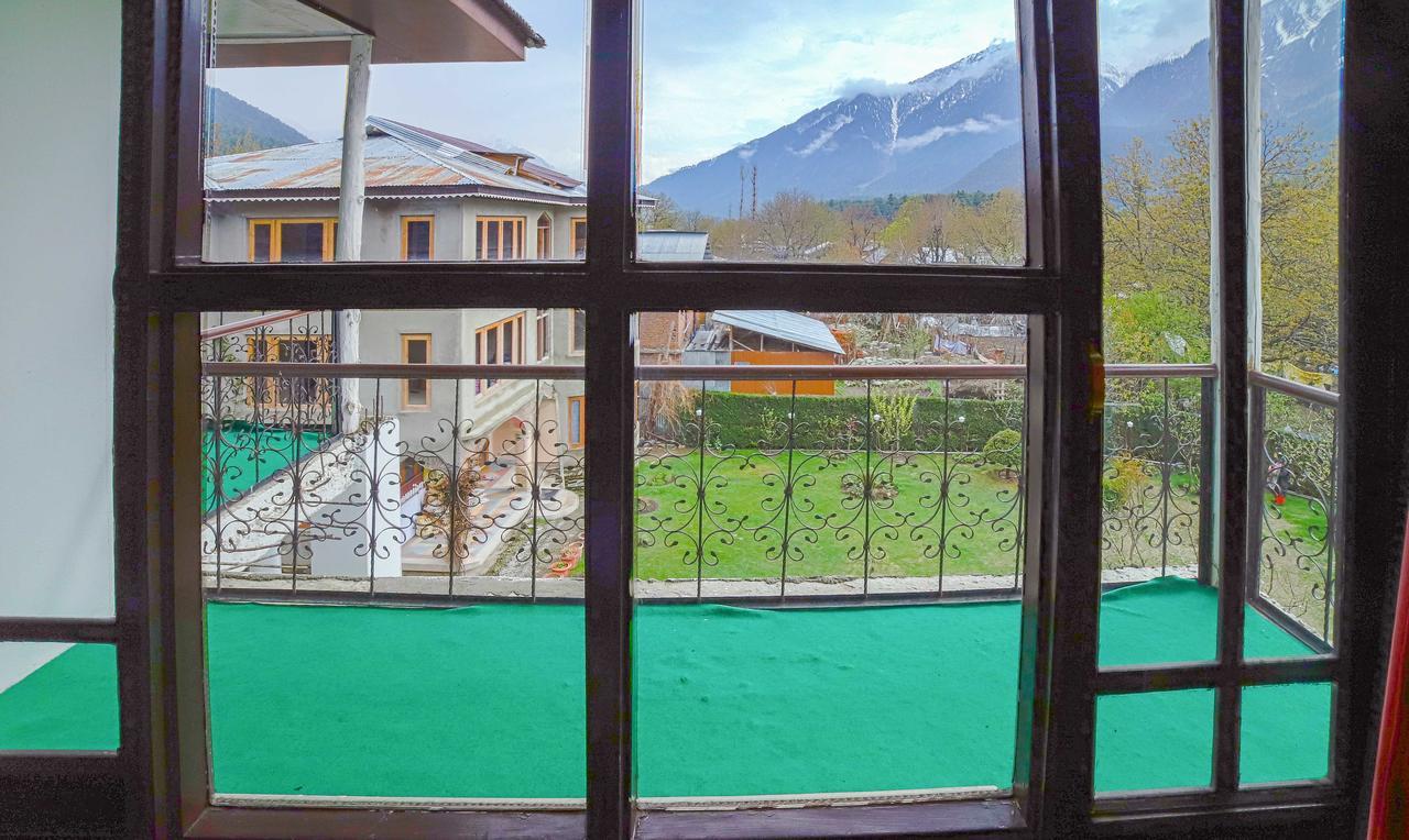 Premier Pahalgam Hotel Exterior photo